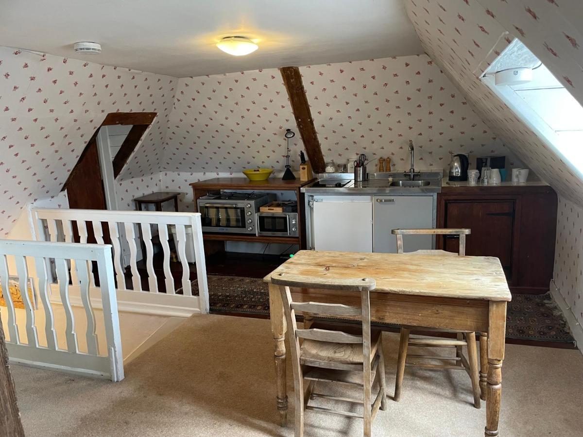 Little Park Farm Queen Anne Farmhouse & Apartments Stratfield Mortimer エクステリア 写真