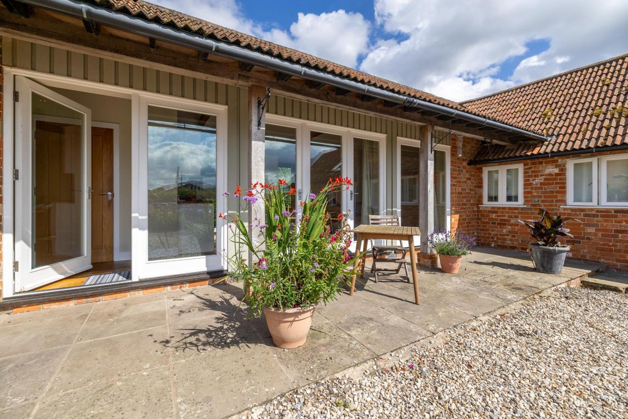 Little Park Farm Queen Anne Farmhouse & Apartments Stratfield Mortimer エクステリア 写真