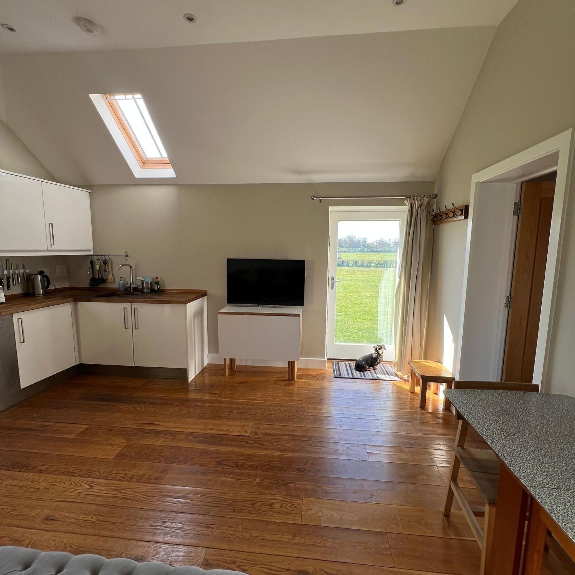 Little Park Farm Queen Anne Farmhouse & Apartments Stratfield Mortimer エクステリア 写真