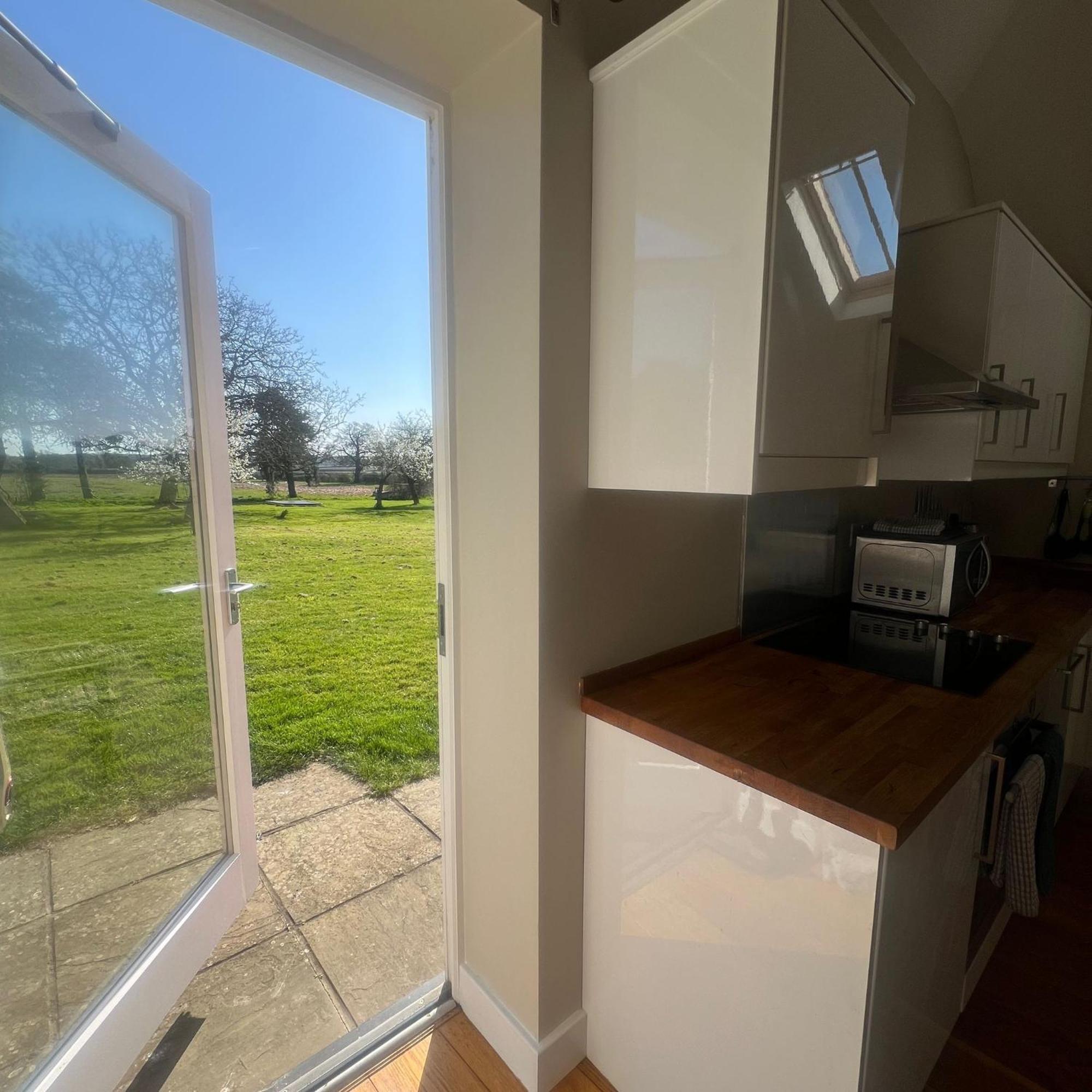 Little Park Farm Queen Anne Farmhouse & Apartments Stratfield Mortimer エクステリア 写真